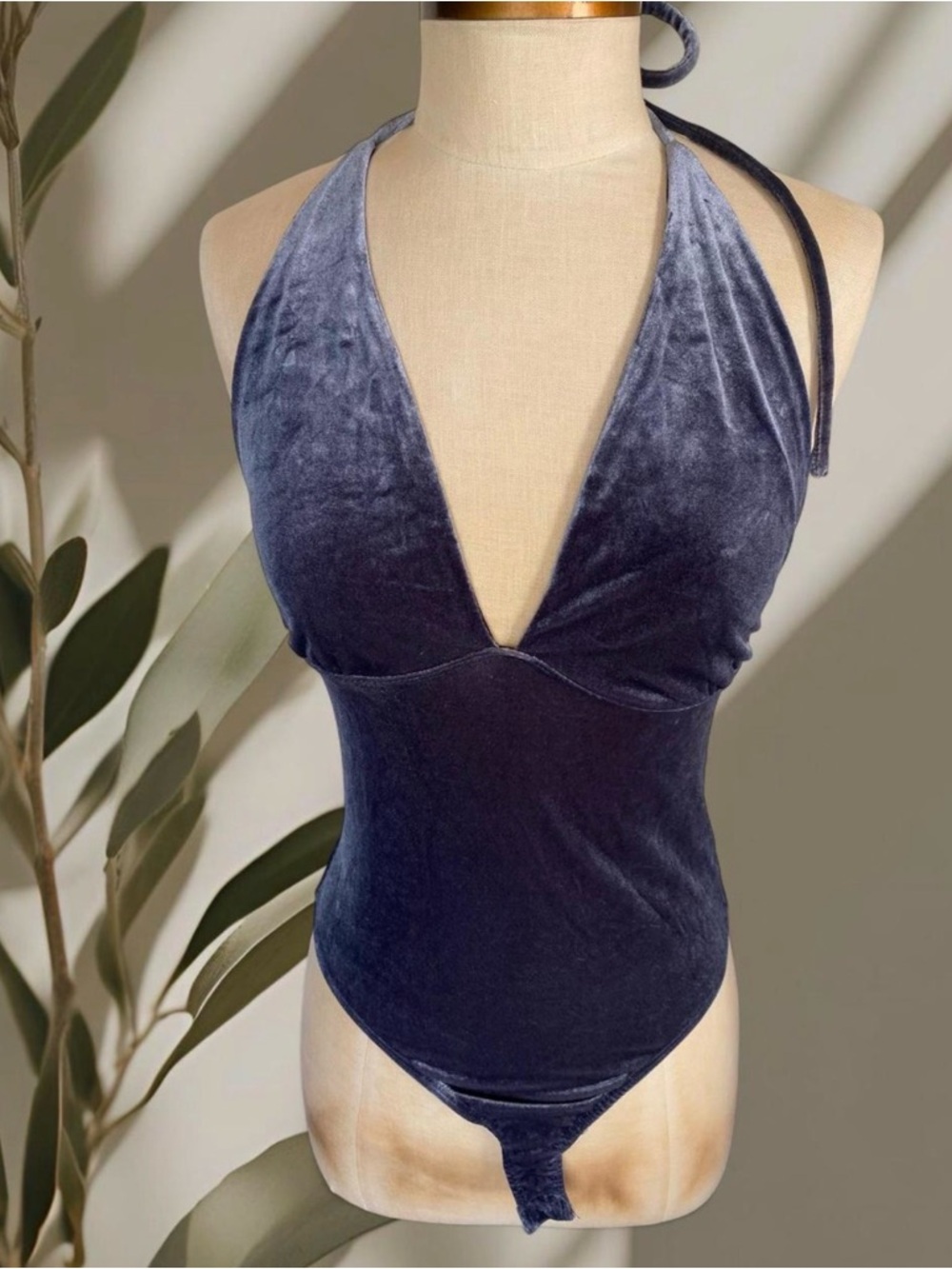 La Hearts Velvet Halter Bodysuit - Deep Blue